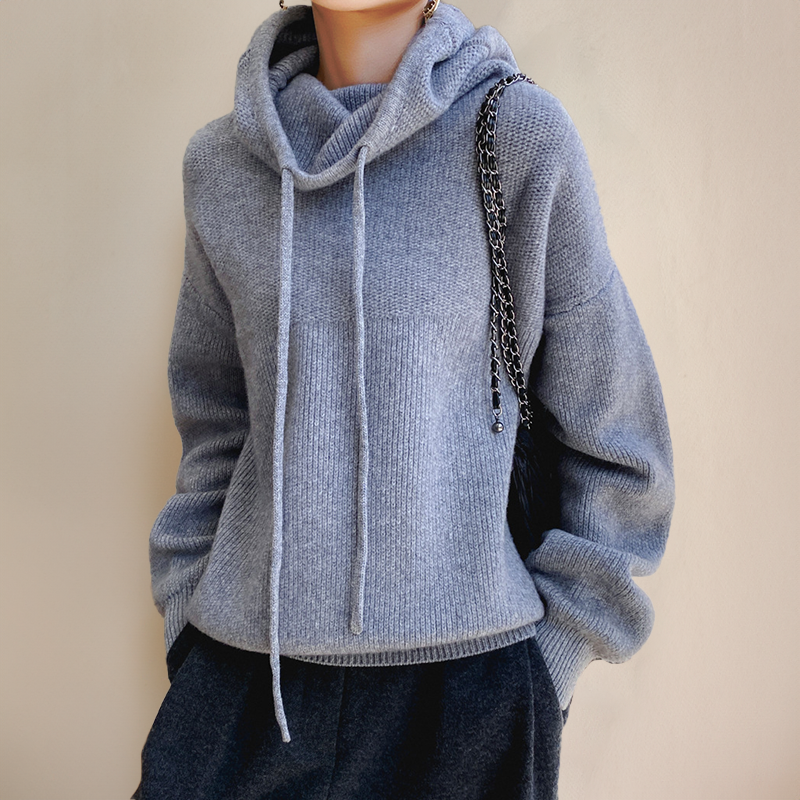 Amanda | Cozy Hooded Pullover Style